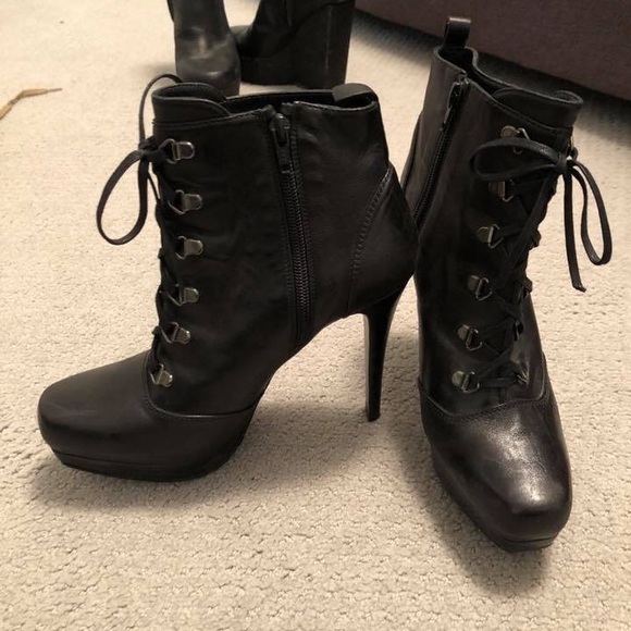 Stuart Weitzman Heeled Booties Size 37.5 - Picture 1 of 2